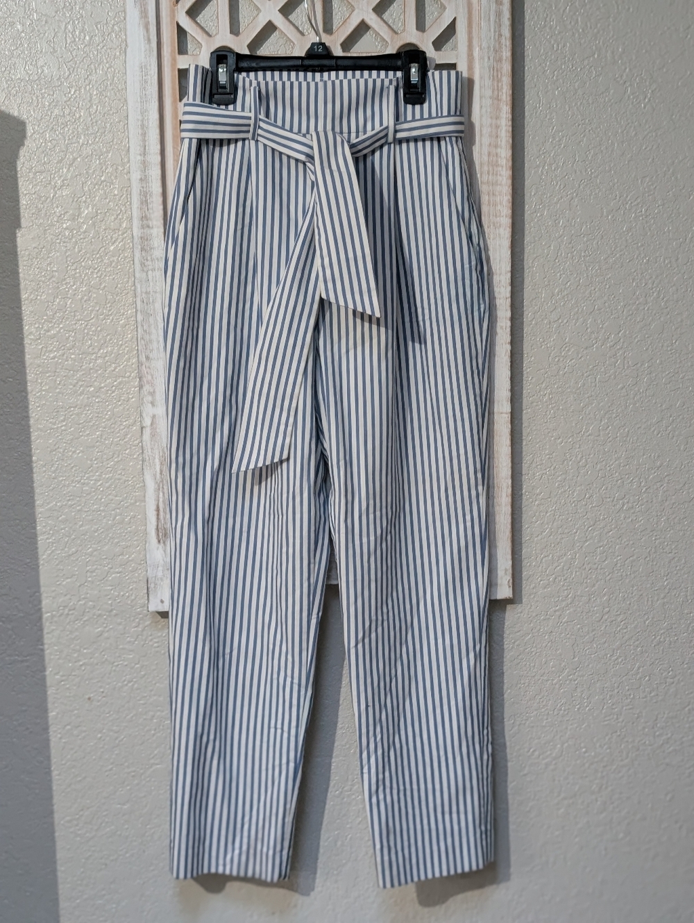 ANTONIO MELANI Blue White Striped Paper Bag Pants Womens size 2 classic preppy
